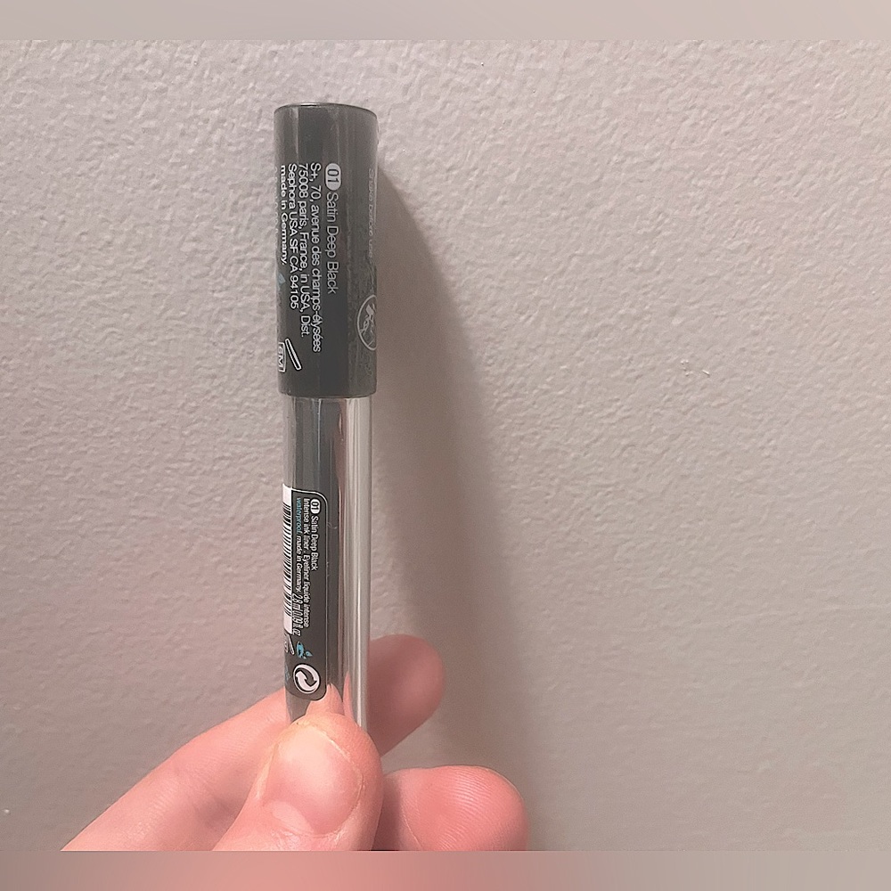 SEPHORA COLLECTION Intense Felt-Tip Liquid Waterproof Eyeliner satin deep black